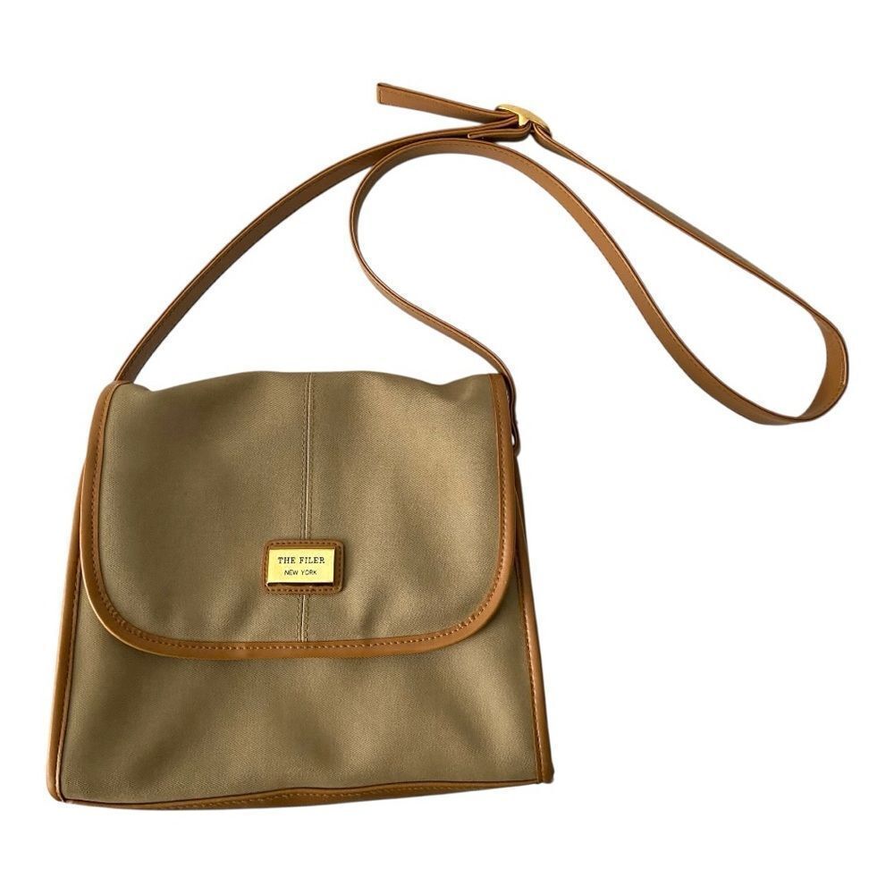 The Filer New York Classic Tan Shoulder Bag